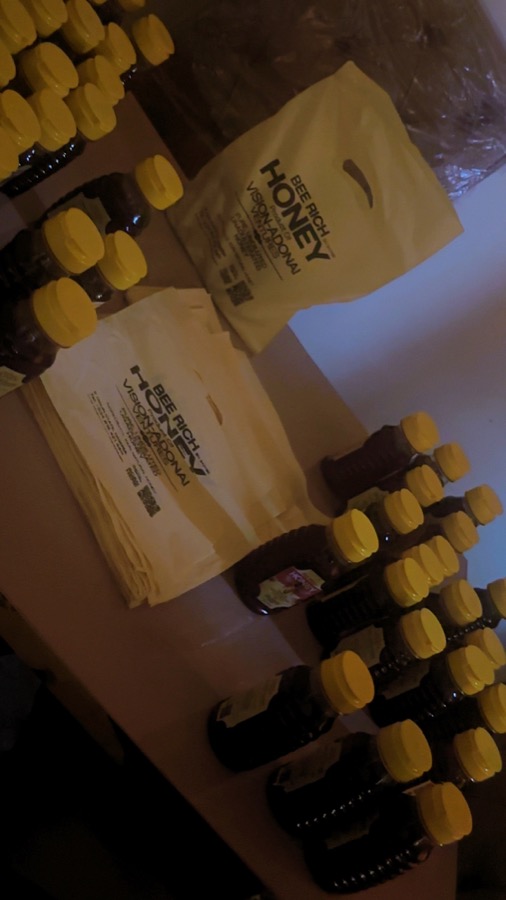 BeeRich honey bottles and pouch packaging