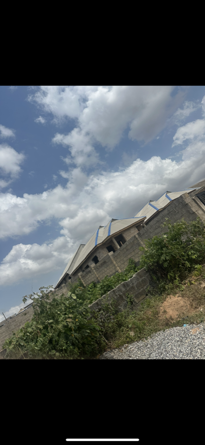 Wide side view of roofed property line